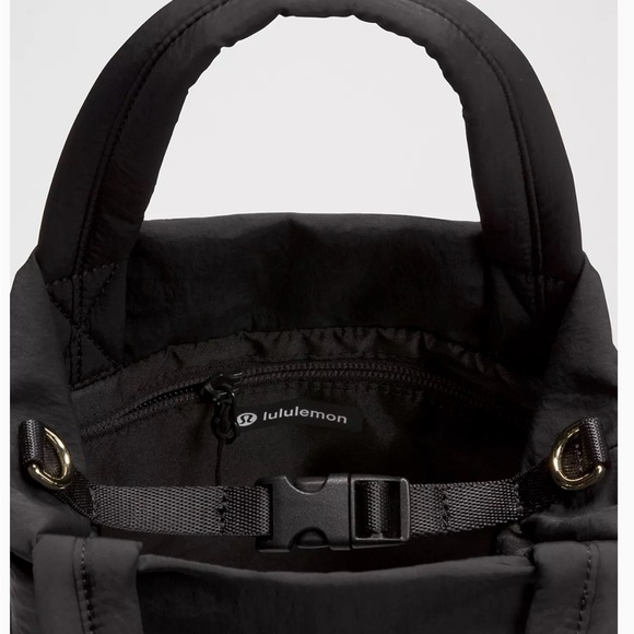 lululemon On My Level 5L Black Women's tote - Picture 3 of 6